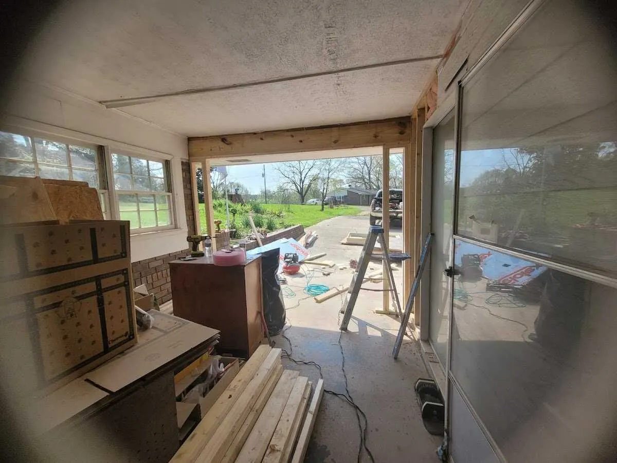 Air movers and dehumidifier for Water Mitigation Services in Saginaw